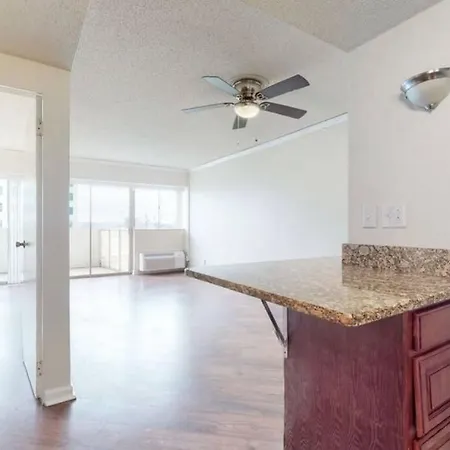 Traveling Professionals. Garage Parking. Downtown. Appartement